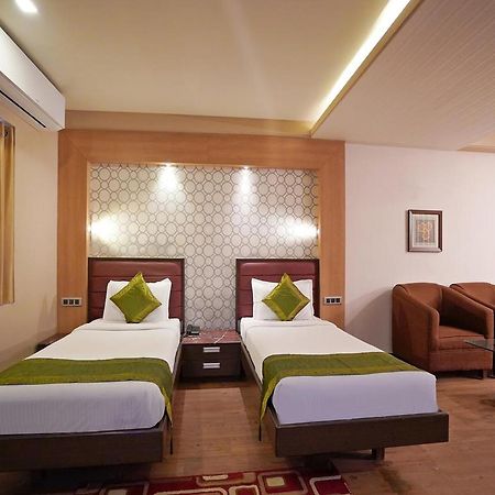 Gold Coast Beach Resort Puri Exterior photo