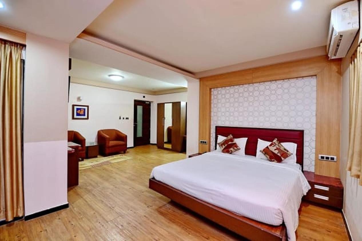 Gold Coast Beach Resort Puri Exterior photo